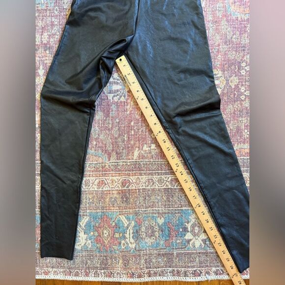 Commando Women’s Small Black faux leather leggings - Picture 6 of 7
